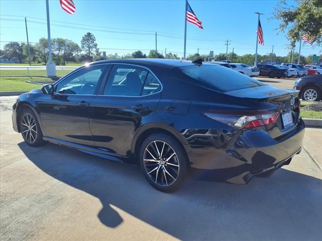 2021 Toyota Camry 