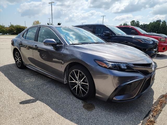 Used 2021 Toyota Camry SE For Sale in Milwaukee, WI | Capital One Auto ...