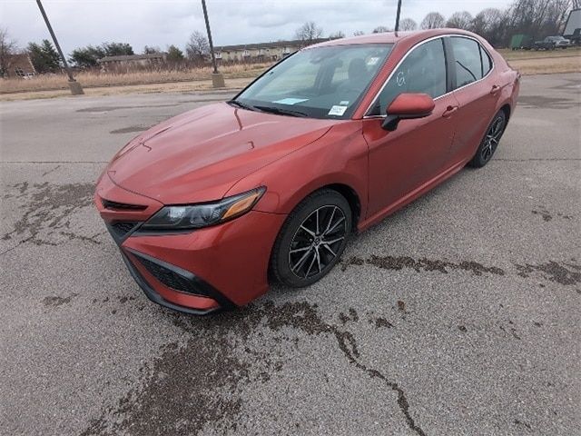Used 2021 Toyota Camry SE For Sale in Evansville, IN | Capital One Auto ...