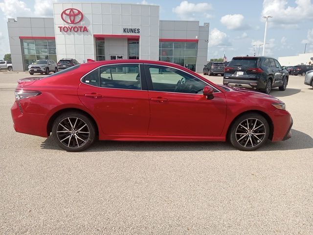 2021 Toyota Camry SE