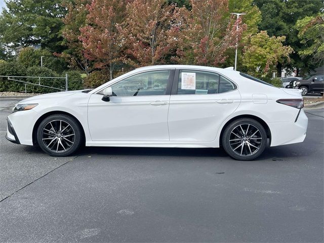 2021 Toyota Camry SE