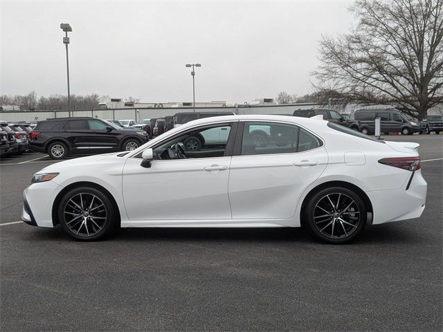 2021 Toyota Camry SE