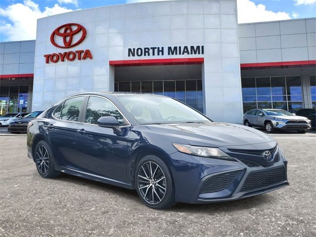 2021 Toyota Camry SE