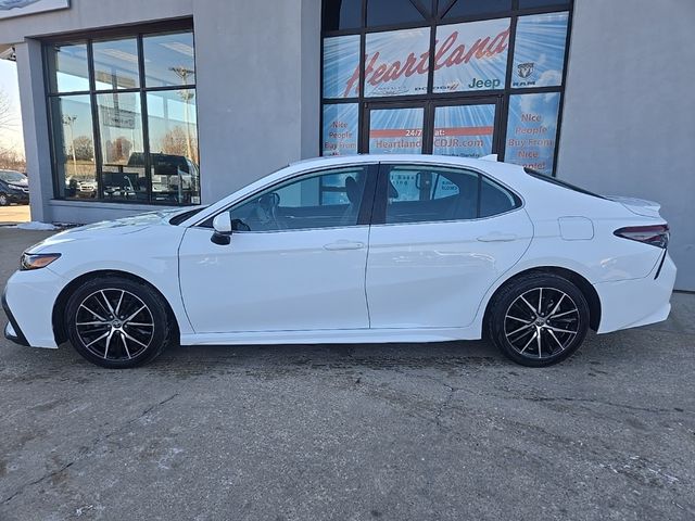 2021 Toyota Camry SE