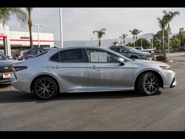 2021 Toyota Camry SE