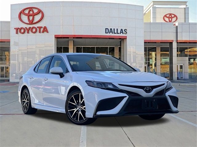 2021 Toyota Camry SE