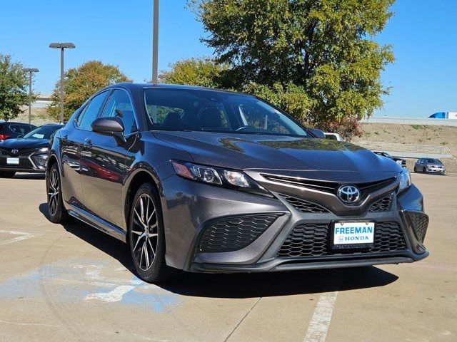 2021 Toyota Camry SE