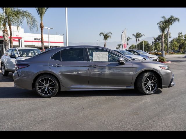 2021 Toyota Camry SE