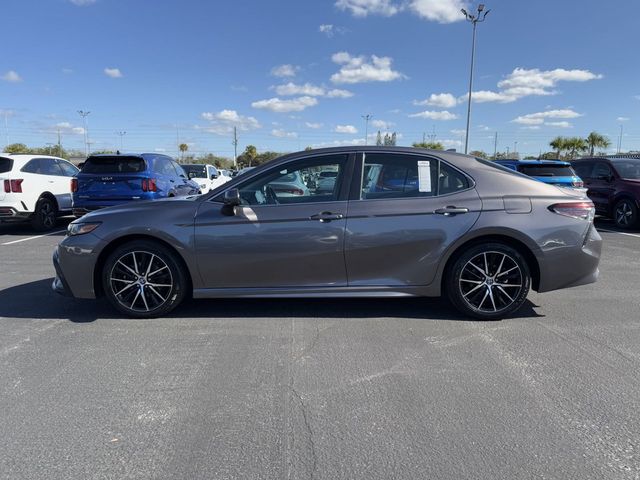 2021 Toyota Camry SE