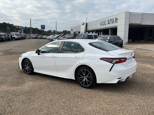 2021 Toyota Camry SE