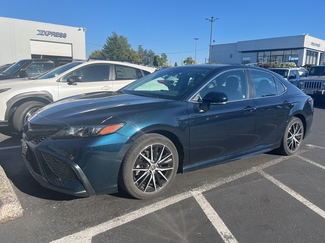 2021 Toyota Camry SE