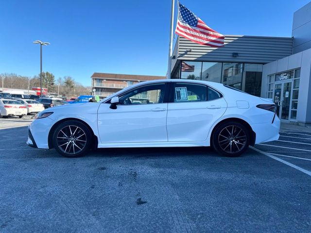 2021 Toyota Camry SE