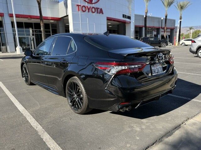 2021 Toyota Camry Hybrid XSE