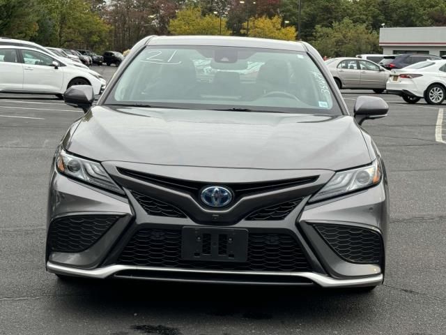 2021 Toyota Camry Hybrid XSE