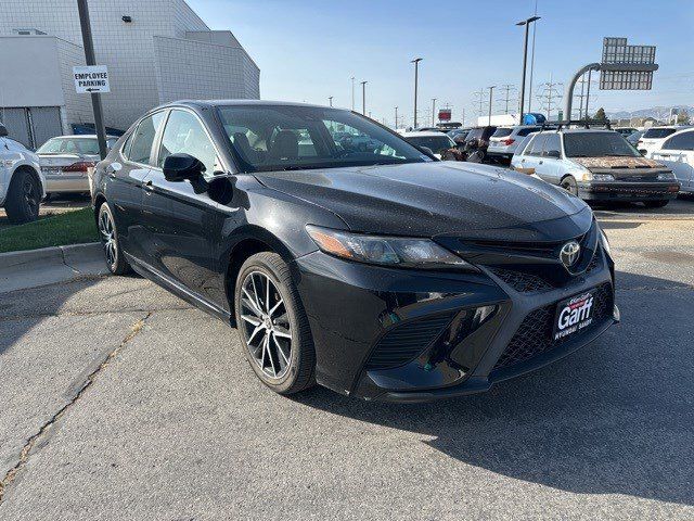 2021 Toyota Camry 