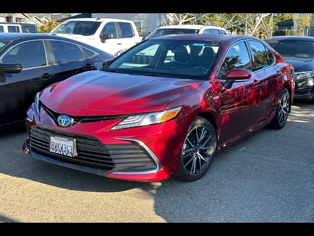 2021 Toyota Camry Hybrid XLE