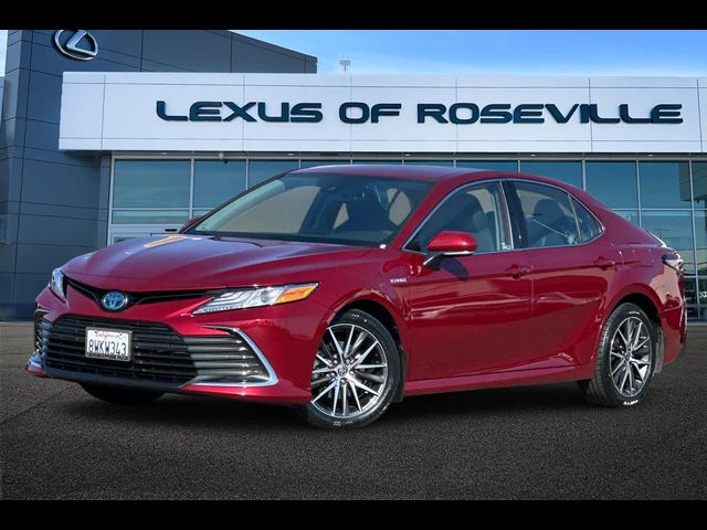 2021 Toyota Camry Hybrid XLE