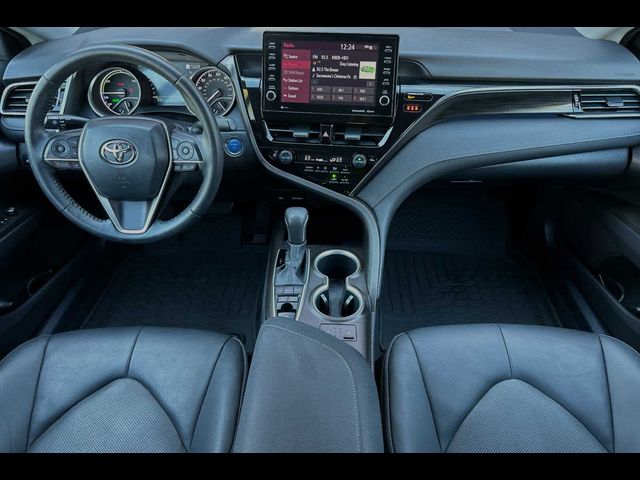 2021 Toyota Camry Hybrid XLE