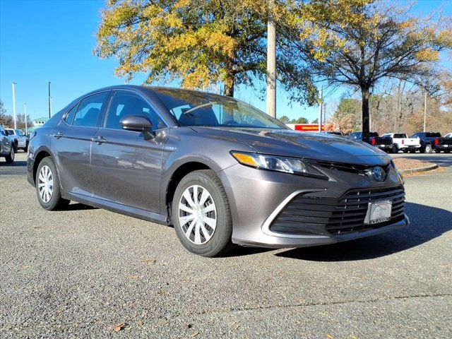 2021 Toyota Camry Hybrid LE