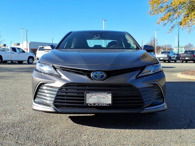 2021 Toyota Camry Hybrid LE