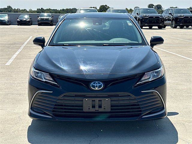 2021 Toyota Camry Hybrid LE