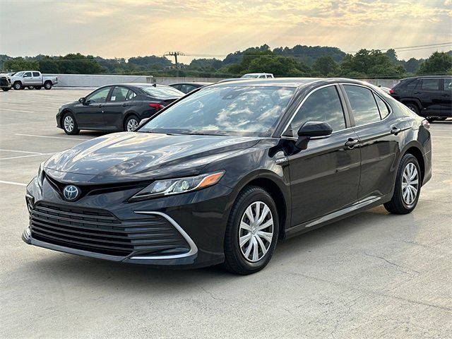 2021 Toyota Camry Hybrid LE