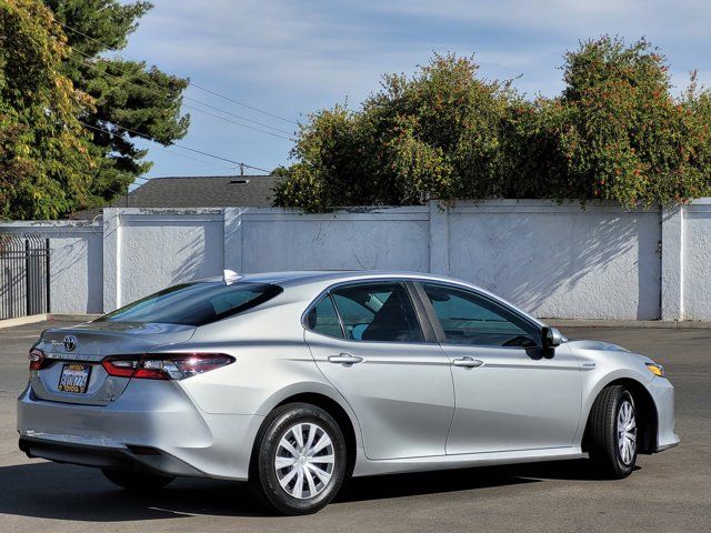 2021 Toyota Camry Hybrid LE