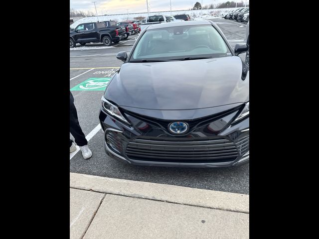 2021 Toyota Camry Hybrid LE