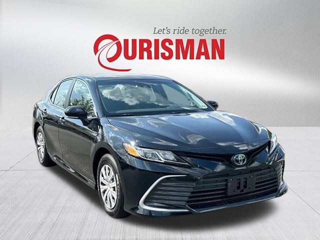 2021 Toyota Camry Hybrid LE