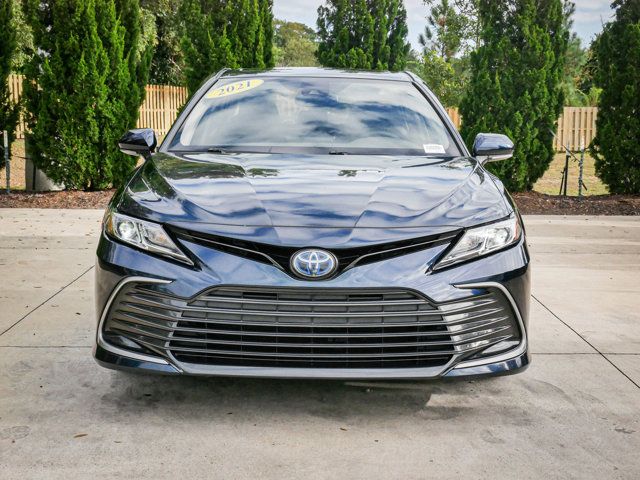 2021 Toyota Camry Hybrid LE