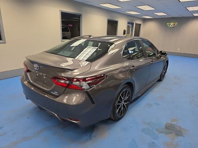 2021 Toyota Camry Hybrid SE