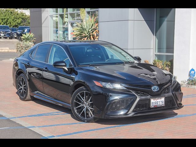 2021 Toyota Camry Hybrid SE