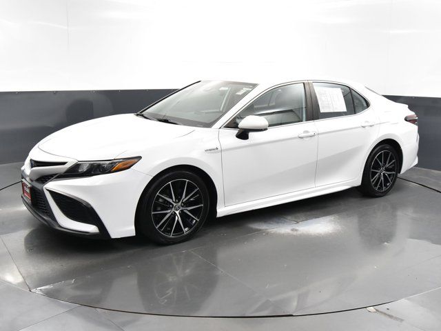 2021 Toyota Camry Hybrid SE