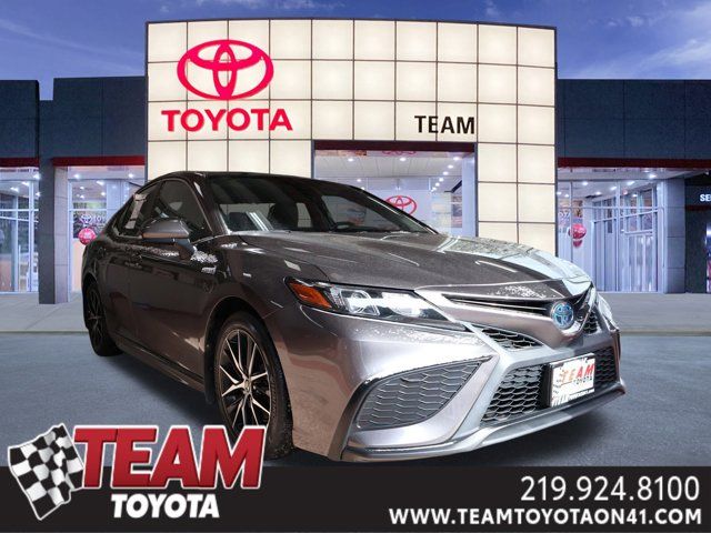 2021 Toyota Camry Hybrid SE