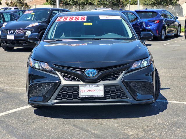 2021 Toyota Camry Hybrid SE