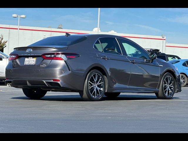 2021 Toyota Camry Hybrid SE