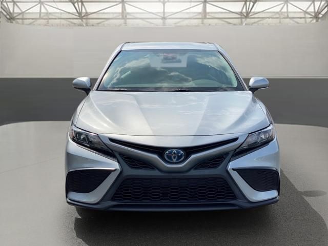 2021 Toyota Camry Hybrid SE