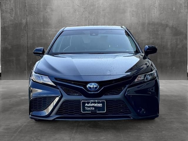 2021 Toyota Camry Hybrid SE