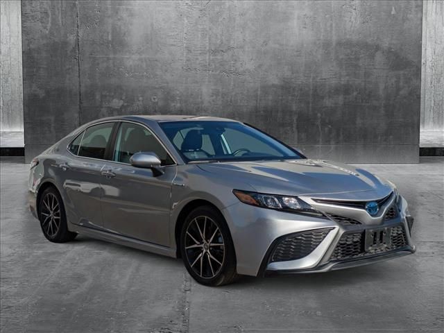 2021 Toyota Camry Hybrid SE