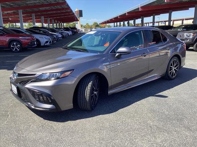 2021 Toyota Camry Hybrid SE