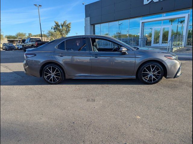 2021 Toyota Camry Hybrid SE