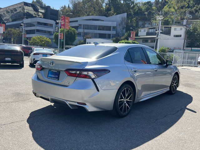 2021 Toyota Camry Hybrid SE