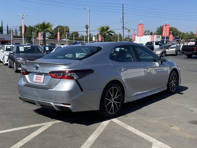 2021 Toyota Camry Hybrid SE