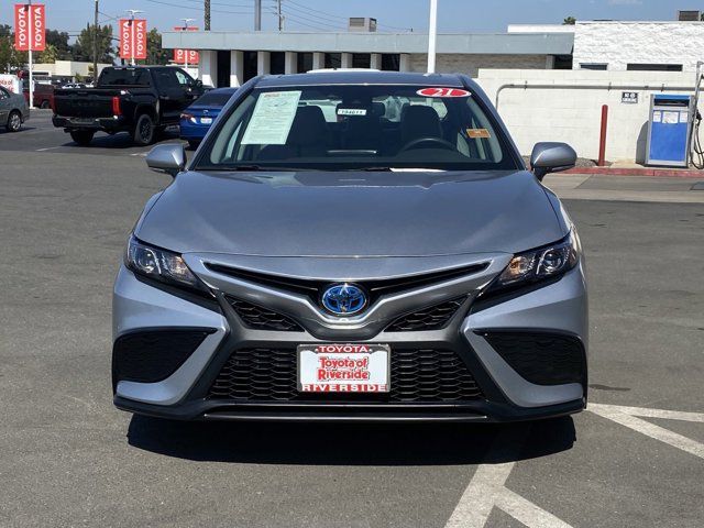 2021 Toyota Camry Hybrid SE