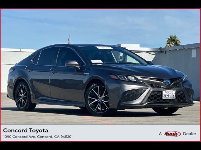 2021 Toyota Camry Hybrid SE