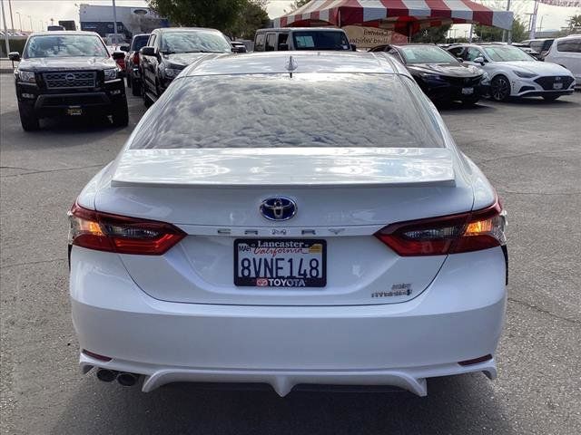 2021 Toyota Camry Hybrid SE