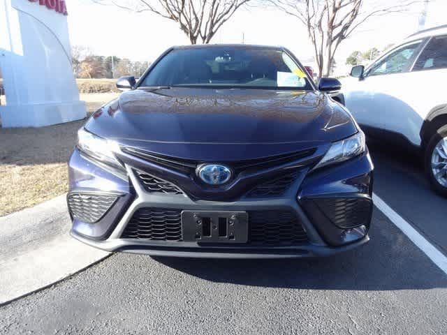 2021 Toyota Camry Hybrid SE