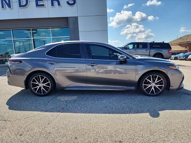 2021 Toyota Camry Hybrid SE