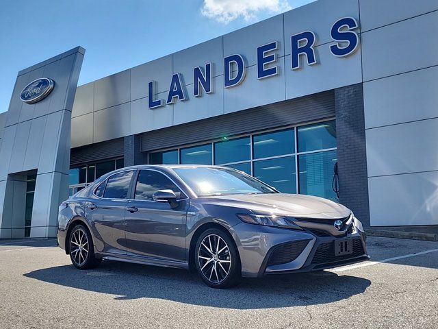 2021 Toyota Camry Hybrid SE