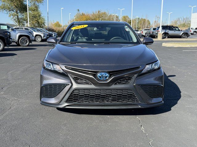 2021 Toyota Camry Hybrid SE